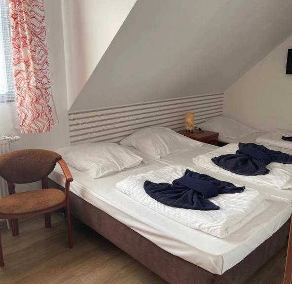 Номер Стандарт Трехместный, Villa Dolce Vita