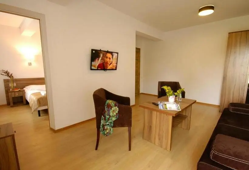 スタンダード４人部屋, Dom Na Skale   Apartamenty W Bieszczadach Nad Soliną
