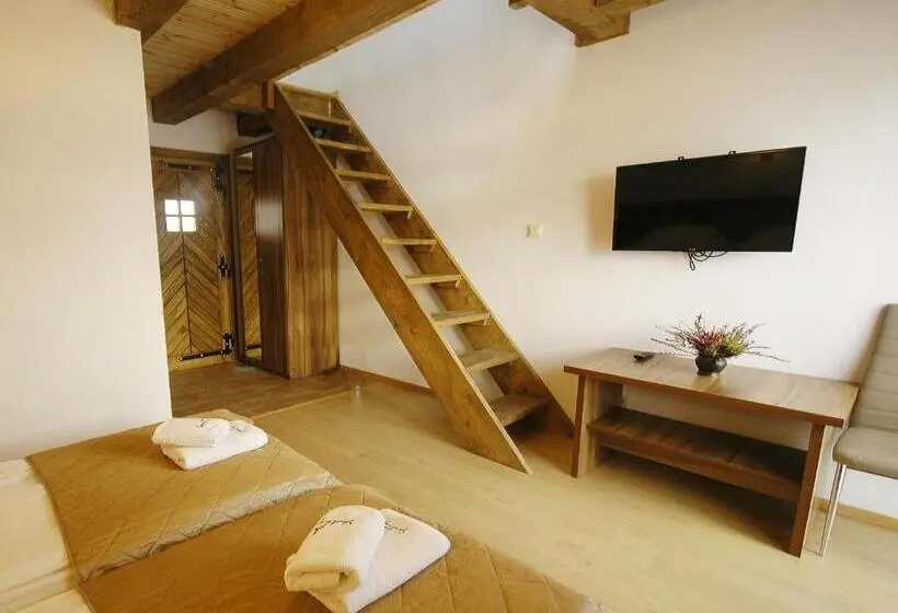 スタンダード４人部屋, Dom Na Skale   Apartamenty W Bieszczadach Nad Soliną