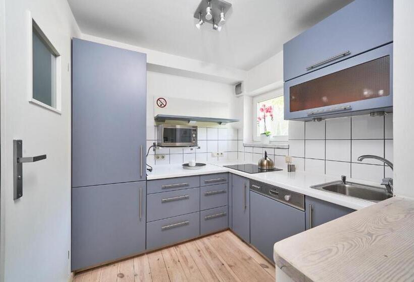 Апартаменты 1 Спальня Вид на Сад, Dobra Chata Jaśkowo