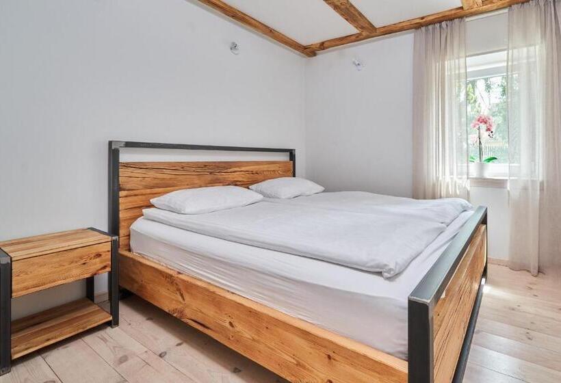 Апартаменты 1 Спальня Вид на Сад, Dobra Chata Jaśkowo