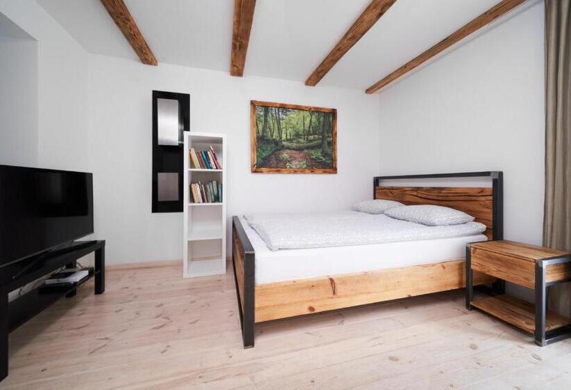 Апартаменты 1 Спальня Вид на Сад, Dobra Chata Jaśkowo