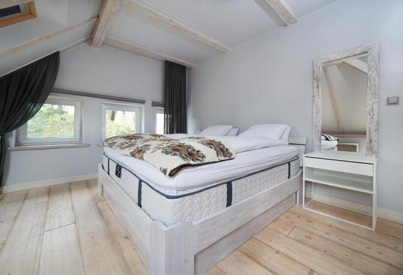 1 Bedroom Apartment Lake View, Dobra Chata Jaśkowo