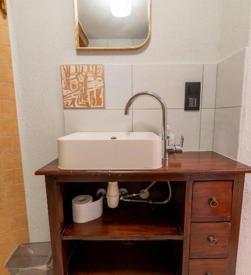 غرفة قياسية, Gajraj