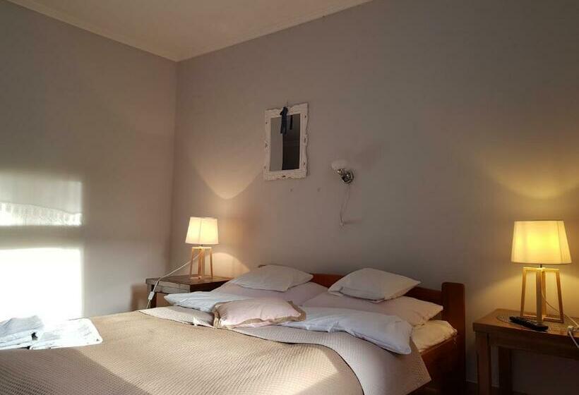 חדר סטנדרט, Zaułek