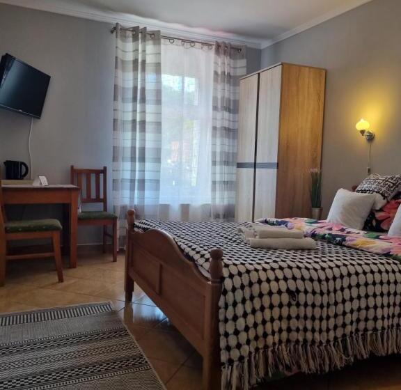 חדר סטנדרט יחיד, Zaułek