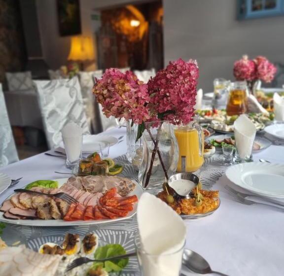 חדר סטנדרט לארבעה, Zaułek