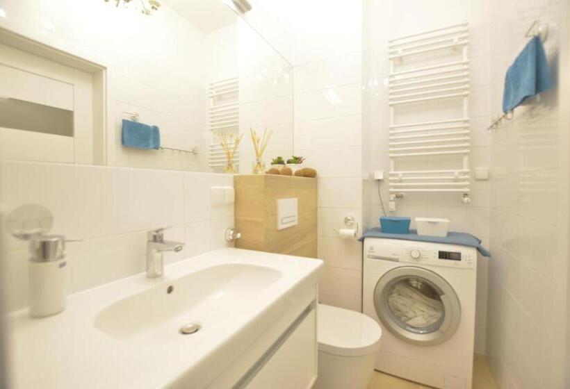 استودیوی استاندارد, Apartamenty Bałtycka6