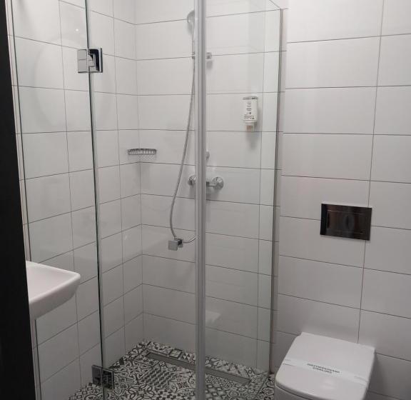 غرفة قياسية ثلاثية, Jura Hotel Osiek