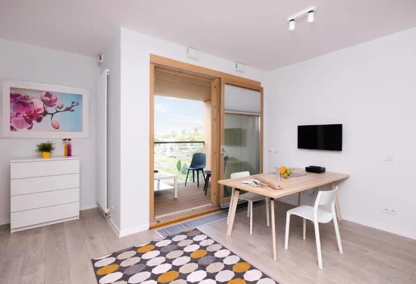 デラックススタジオ, Apartment4you Select Kolejowa