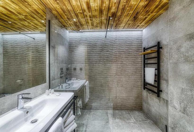 اتاق خانوادگی, Litworowy Staw