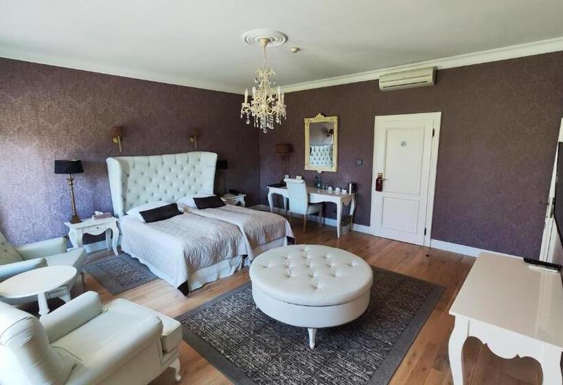 غرفة ديلوكس, Dwór Na Wolicy