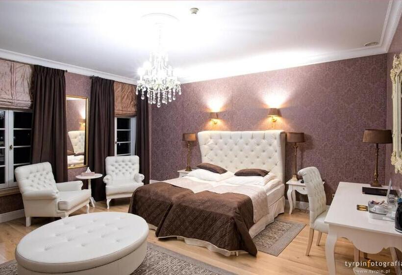 غرفة ديلوكس, Dwór Na Wolicy