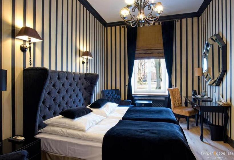 غرفة ديلوكس, Dwór Na Wolicy