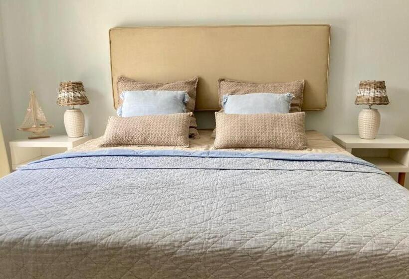 חדר סטנדרט לארבעה, H2o