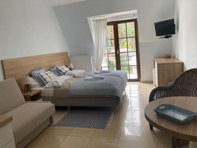 חדר לארבעה סטנדרטי עם מרפסת, H2o