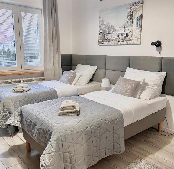 חדר סטנדרט עם מרפסת, Apartamenty Pokoje Willa Bielany