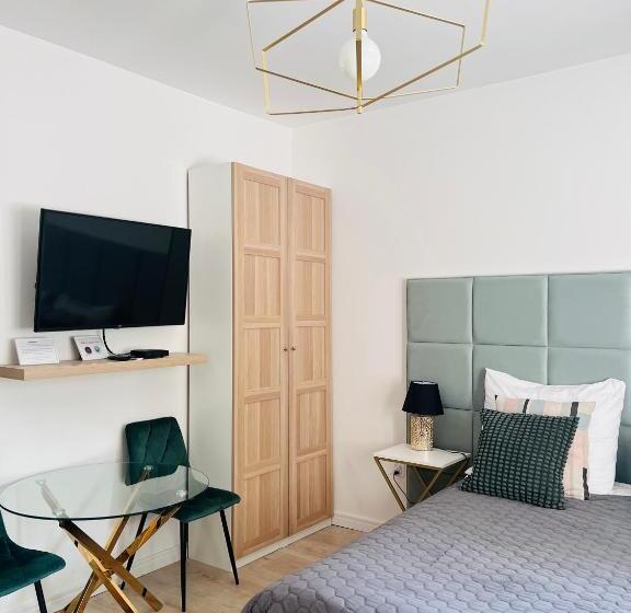 דירת חדר בקומת קרקע, Apartamenty Pokoje Willa Bielany