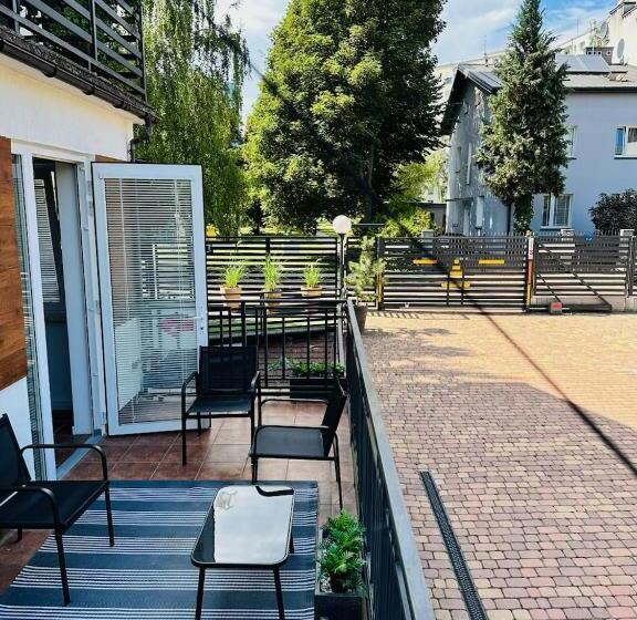 דירת חדר בקומת קרקע, Apartamenty Pokoje Willa Bielany