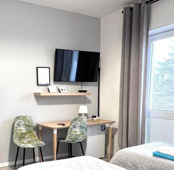 חדר סטנדרט עם מרפסת, Apartamenty Pokoje Willa Bielany