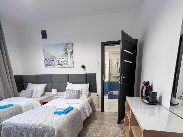 חדר סטנדרט עם מרפסת, Apartamenty Pokoje Willa Bielany