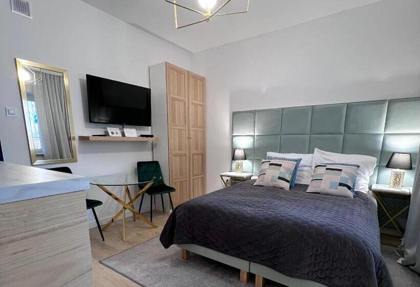 דירת חדר בקומת קרקע, Apartamenty Pokoje Willa Bielany