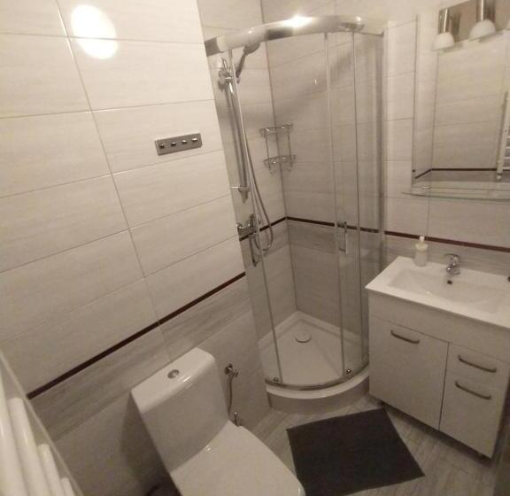 إستديو عائلى, Willa Elka