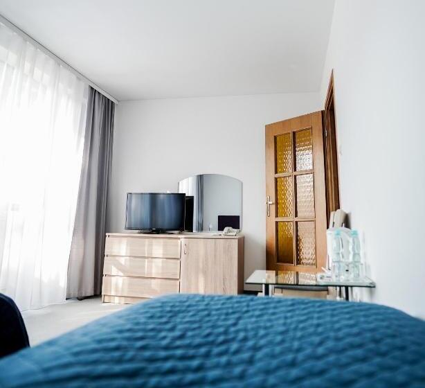 اتاق استاندارد چهار تخته, Ośrodek Konferencyjno Wypoczynkowy Parzenica W Zakopanem