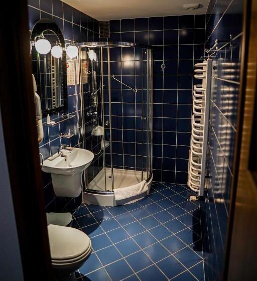 اتاق استاندارد یک نفره, Ośrodek Konferencyjno Wypoczynkowy Parzenica W Zakopanem