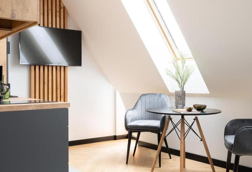 استودیوی استاندارد, Wrota Chałubińskiego