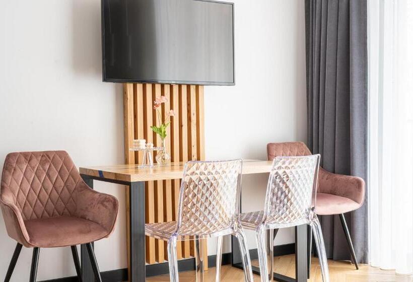 آپارتمان لوکس 1 خوابه, Wrota Chałubińskiego