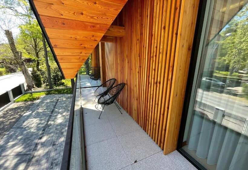 استودیوی سوپریور, Wrota Chałubińskiego