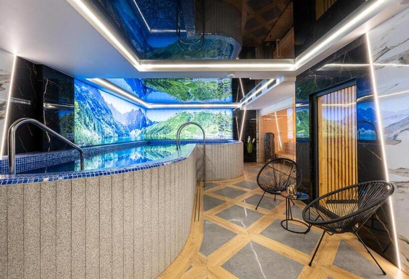 اتاق لوکس, Wrota Chałubińskiego