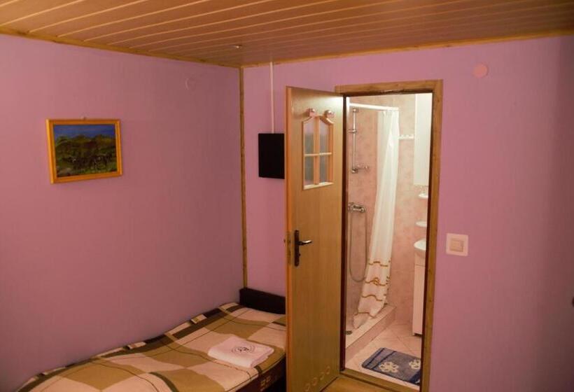 一居室别墅, U Jędrusia