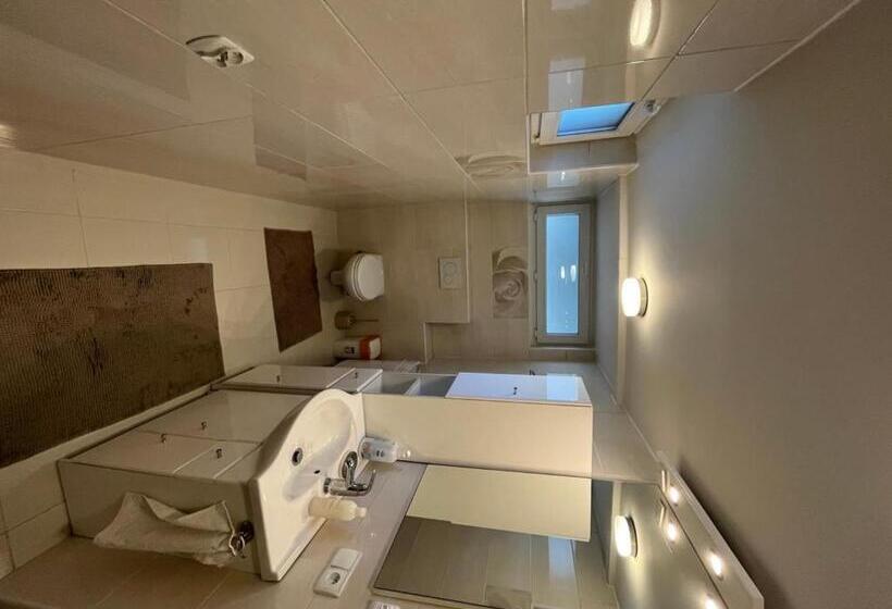 Студия Стандарт, Zielone Wzgórze