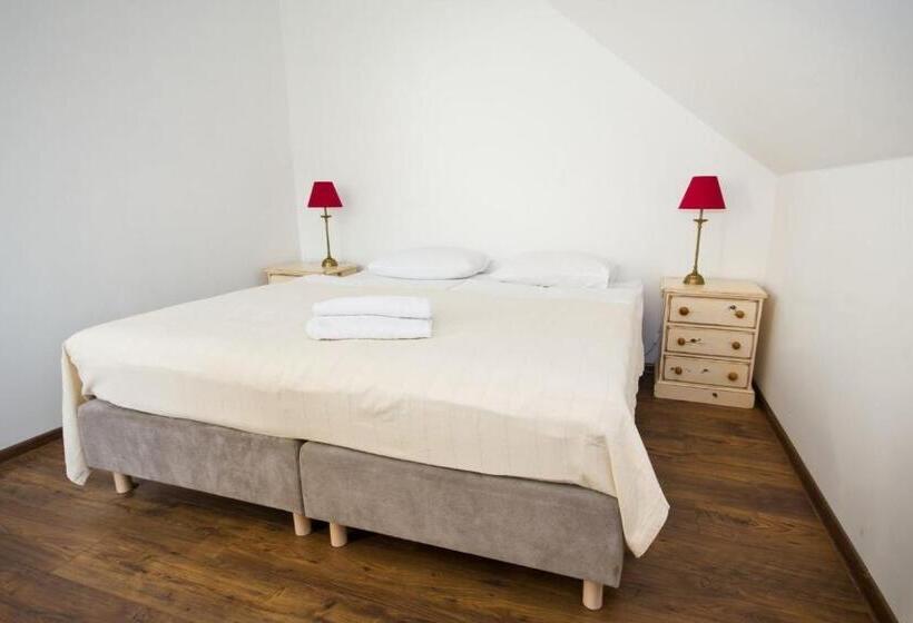 标准间, Jagnienawinie