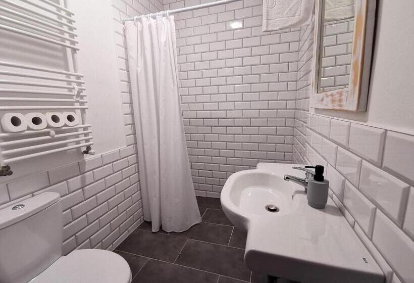 1 Bedroom Apartment Lake View, Jagnienawinie