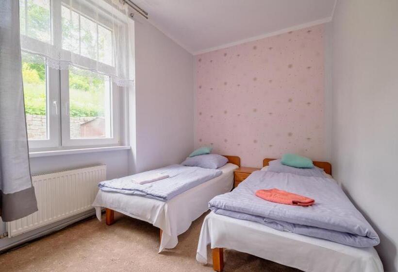 חדר סטנדרט לארבעה, Lawendowy Dworek