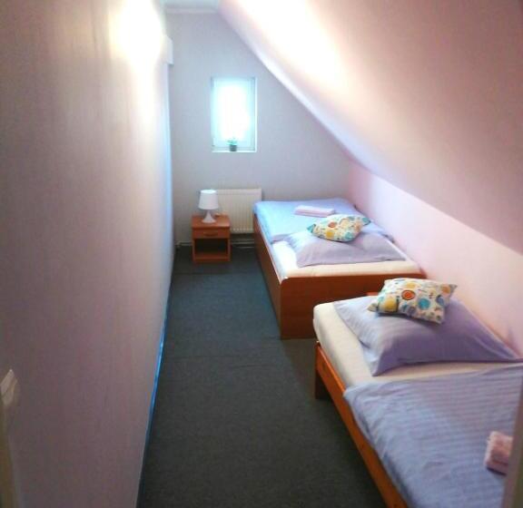 חדר אקונומי לארבעה, Lawendowy Dworek