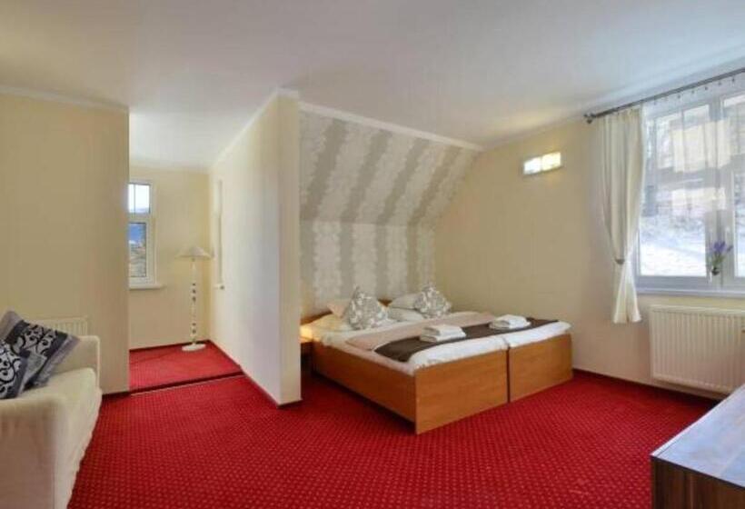 חדר סטנדרט לשלושה, Lawendowy Dworek