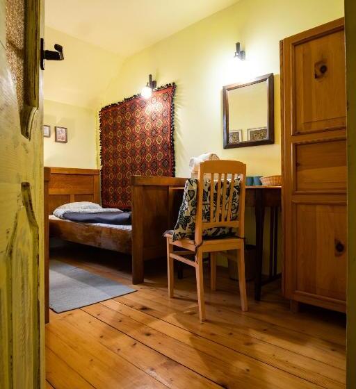 غرفة أساسية, Modryna Ranczo