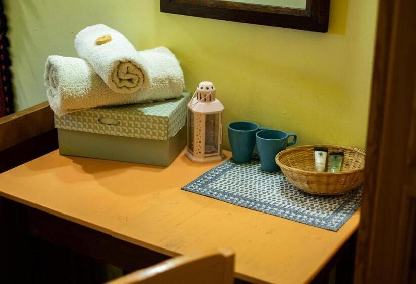 غرفة أساسية, Modryna Ranczo