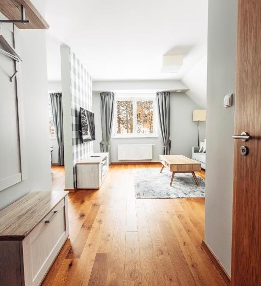 Junior Familjesvit, Stacja Szklarska Poręba Cisza I Komfort