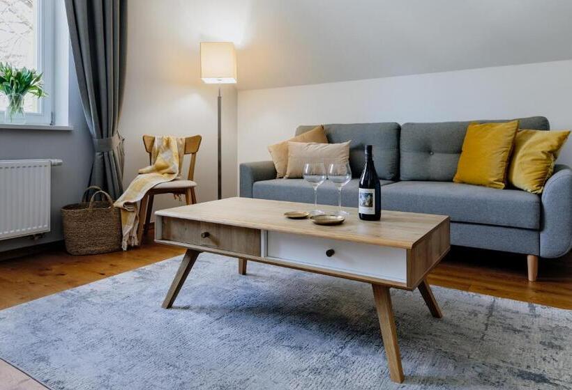 Junior Familjesvit, Stacja Szklarska Poręba Cisza I Komfort