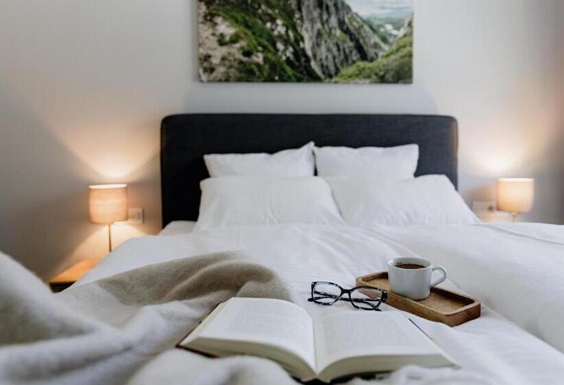 Junior Familjesvit, Stacja Szklarska Poręba Cisza I Komfort