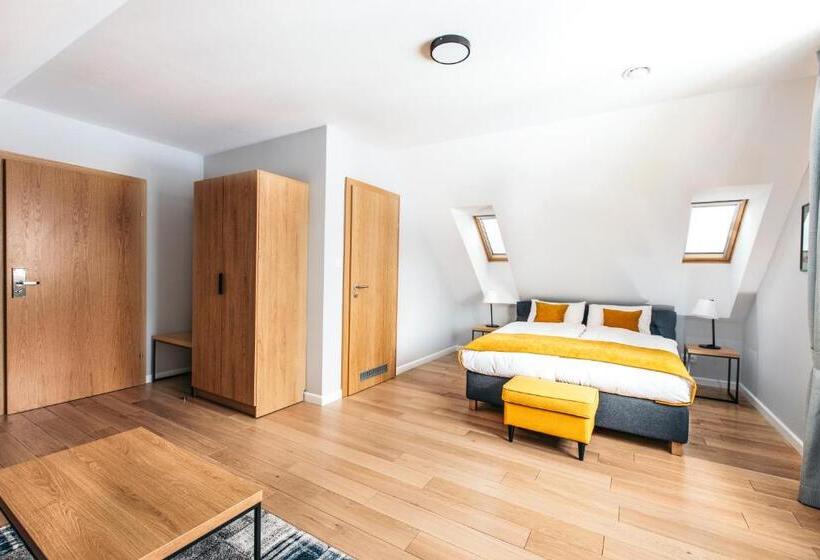 Familjestudio, Stacja Szklarska Poręba Cisza I Komfort