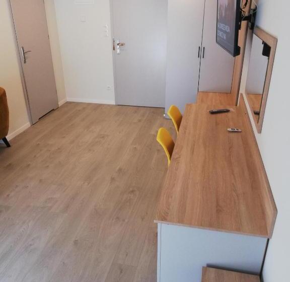 バルコニー付きスタンダードルーム, U źródeł