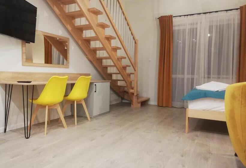 バルコニー付きスタンダードルーム, U źródeł