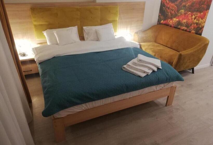 バルコニー付きスタンダードルーム, U źródeł