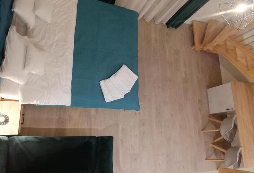 Pokój Standard, U źródeł